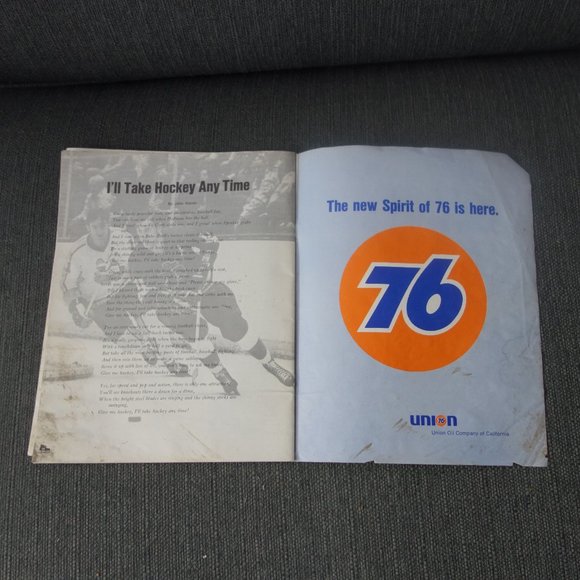 WHL Magazine SL Golden Eagles vs Portland Buckaroos Thursday December 9 1971 - Picture 15 of 16